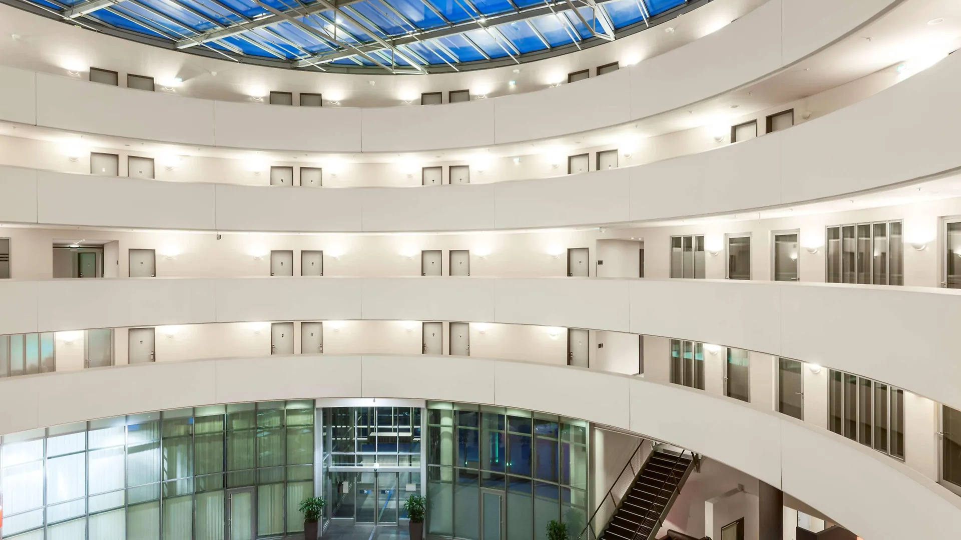 **** Hotell Nh Duesseldorf City Tyskland