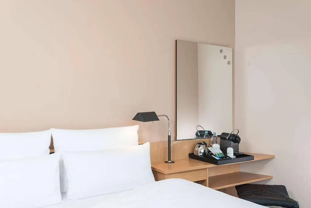 Nh Duesseldorf City Otel Düsseldorf